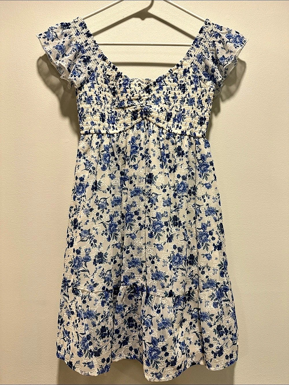 allison + kelly Juniors Floral Dress Size Small Like New